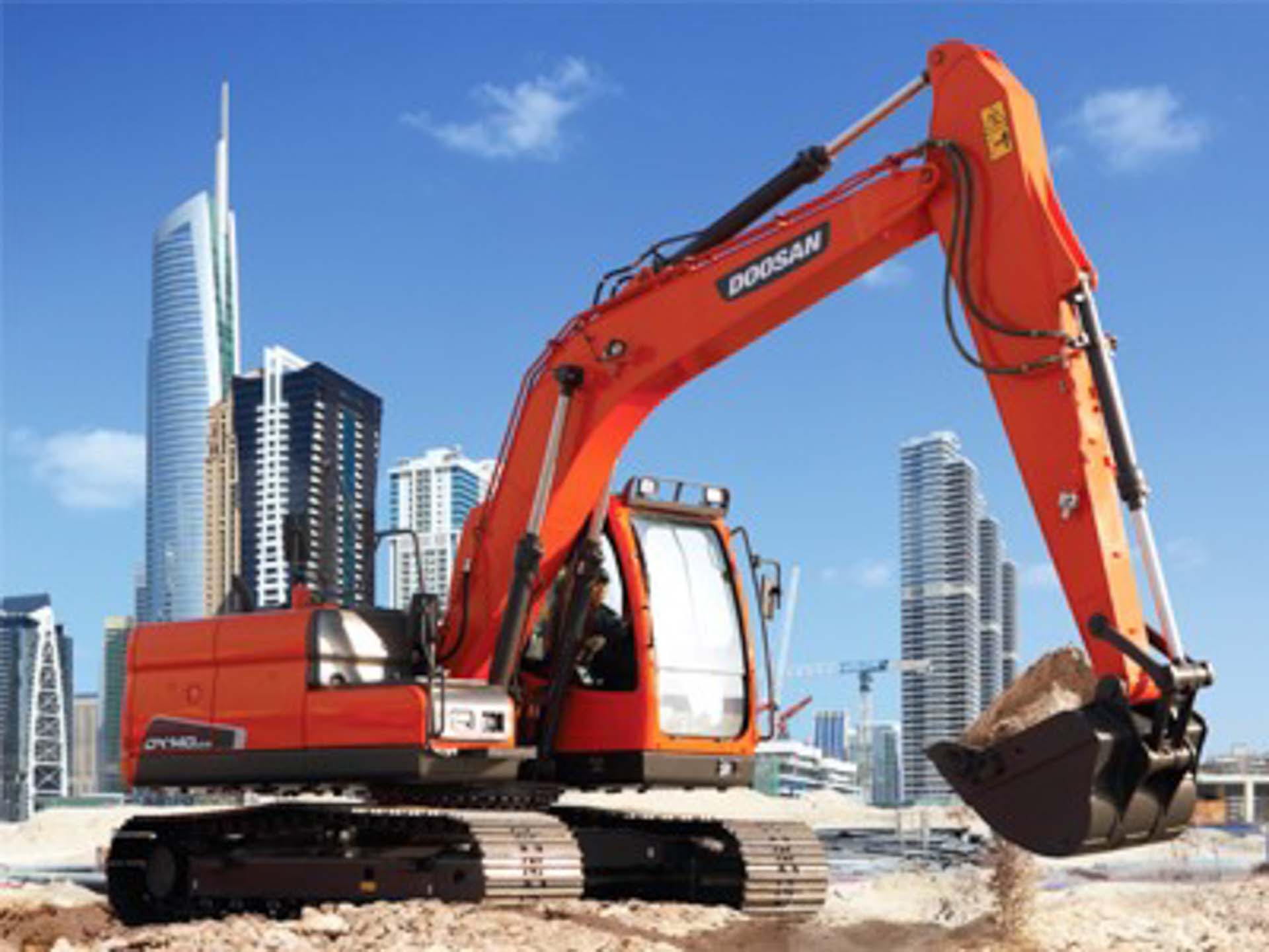 DX140LCA